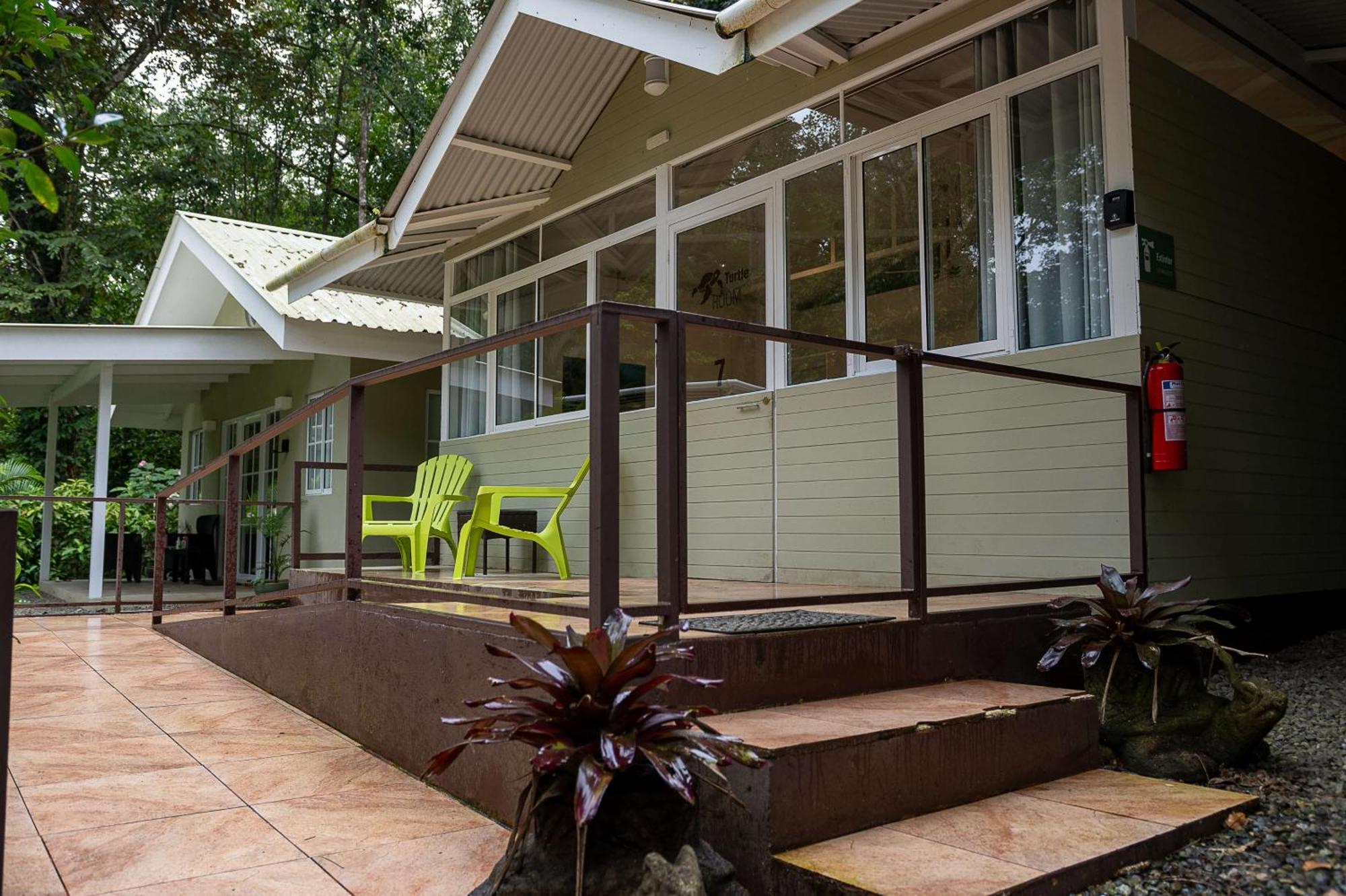 Jaguar Inn Bungalows Puerto Viejo de Talamanca Buitenkant foto